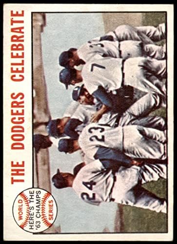 1964 Topps 140 A Dodgers Ünnepelni - Világ Sorozat Összefoglaló Los Angeles/New York Dodgers/Yankees (Baseball Kártya)