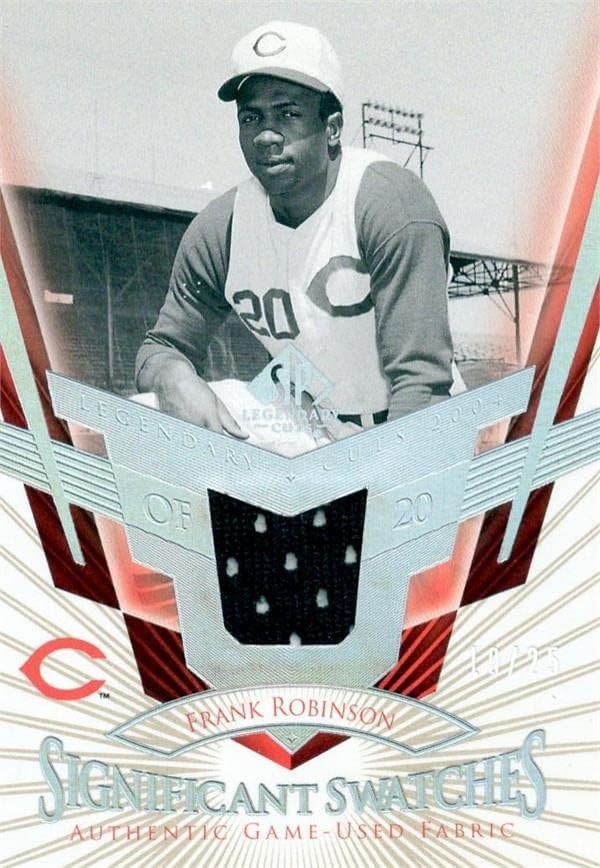 Frank Robinson játékos kopott jersey-i javítás baseball kártya (Cincinnati Reds) 2004 Felső szinten Jelentős Minták SSFR